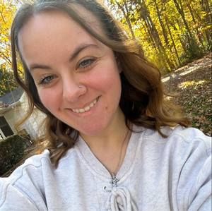 Meet your Posher, Alyssa